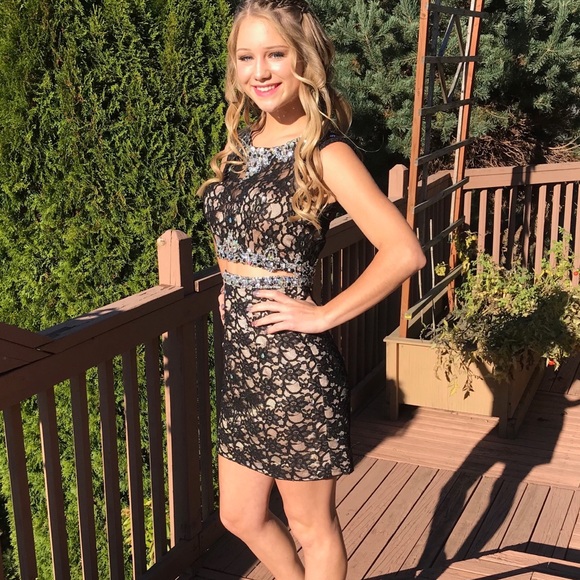 Homecoming semi formal dress - Picture 1 of 4